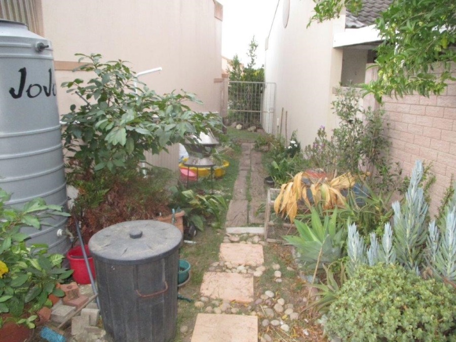 2 Bedroom Property for Sale in Kabega Park Eastern Cape